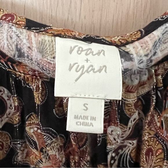 Roan & Ryan Paisley Blouse - Picture 2 of 3